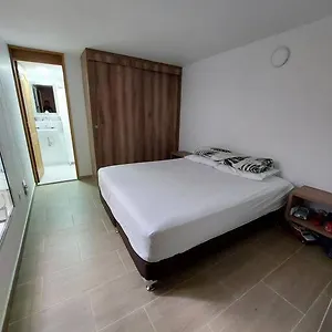 A 15min Aeropuerto Apartamento