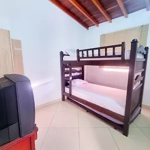 Casa A 15 Minutos Del Airport Apartamento